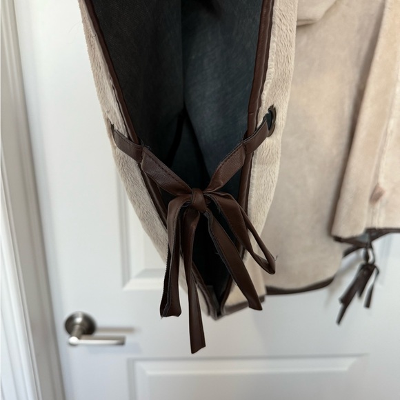 Anthropologie Gray and Cream Hooded Cape - Picture 3 of 13